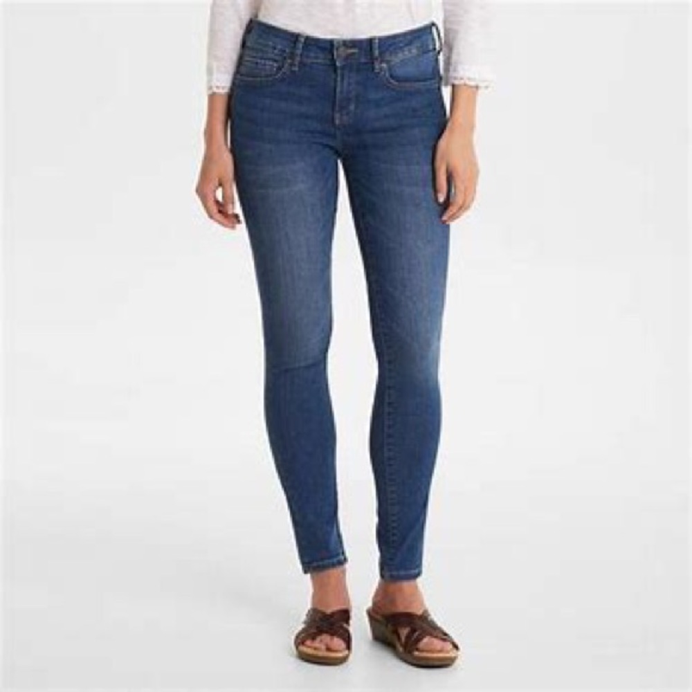 Brand new with tags jeans. Skinny fit.